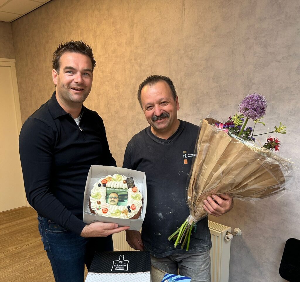 Huseyin 30 jaar in dienst